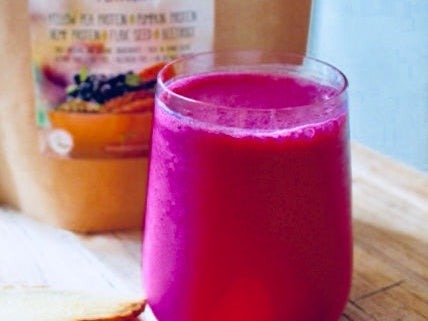 Gember aardbeien proteïne smoothie